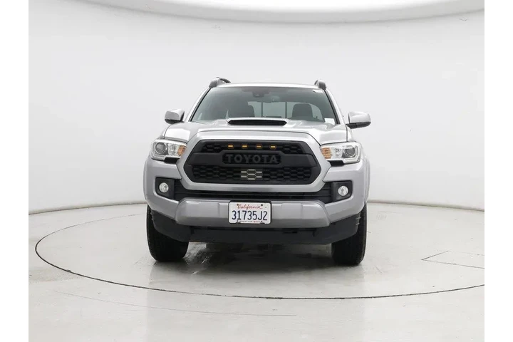 $32998 : Toyota Tacoma 2018 4x4 TRD S image 5