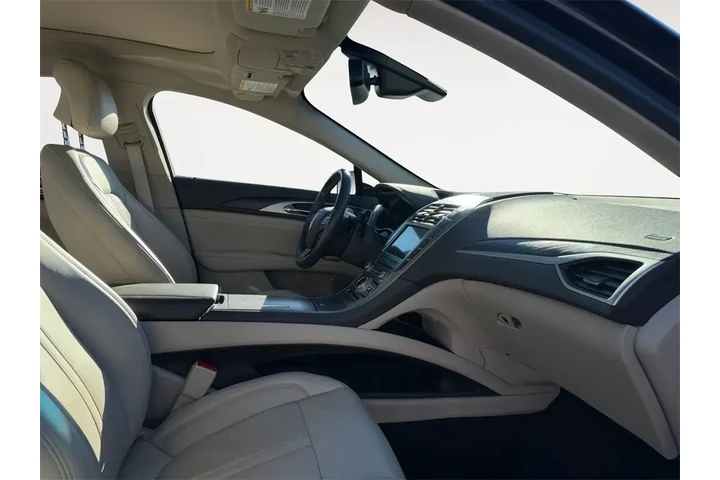 $24000 : Lincoln MKZ 2019 Reserve II image 4