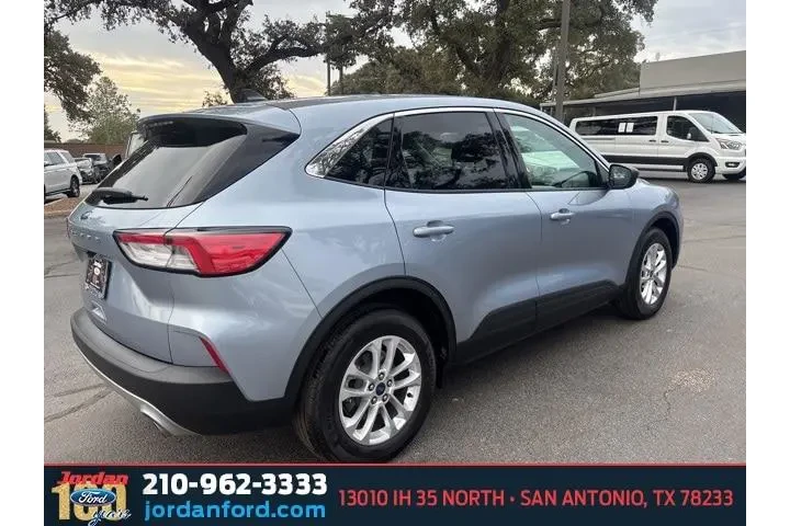 $20944 : Ford Escape 2022 SE 4dr SUV image 6