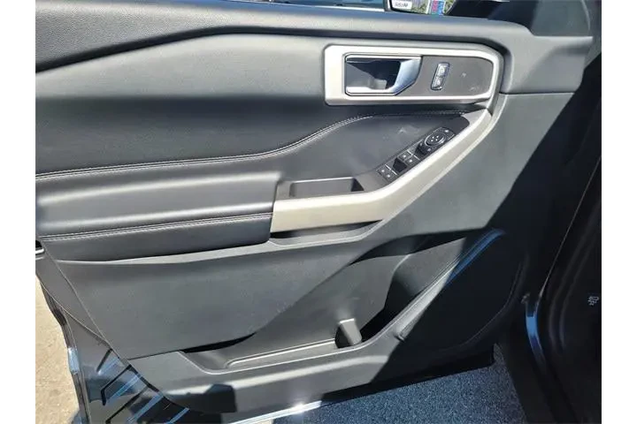 $25951 : Ford Explorer 2022 XLT 4dr S image 8