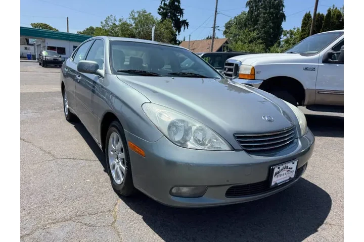 $5688 : 2003 ES 300 image 4