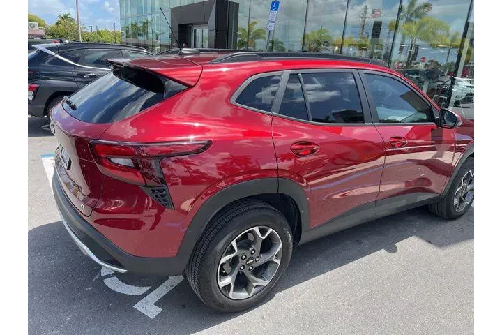 $21129 : Chevrolet Trax 2025 LT 4dr C image 4