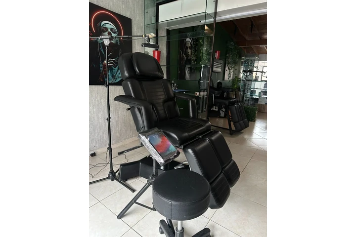 ESTUDIO DE TATUAJES EN VENTA image 2