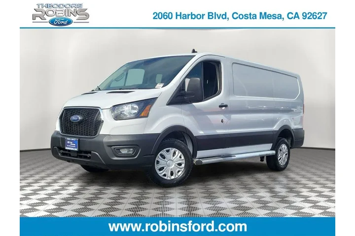 $32794 : Ford Transit 2024 250 3dr SW image 1