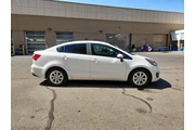 $9998 : Kia Rio 2016 LX 4dr Sedan 6A thumbnail
