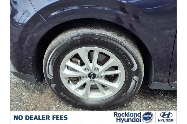 $29488 : Kia Carnival 2024 LX 4dr Min image 9