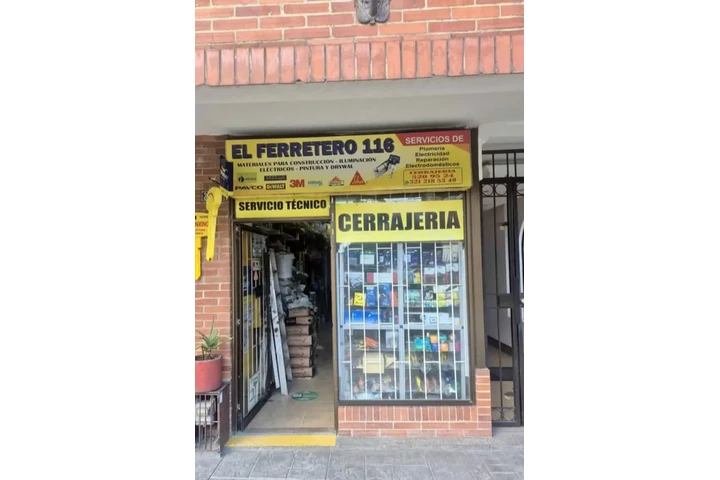 $85000000 : Se vende ferretería image 1