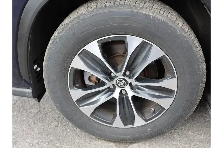 $38442 : Toyota Highlander 2023 AWD L image 8