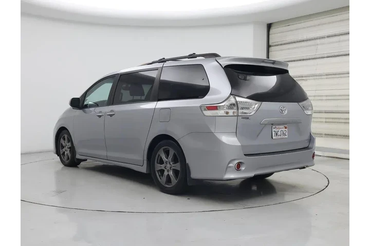 $20998 : Toyota Sienna 2017 SE 8-Pass image 2