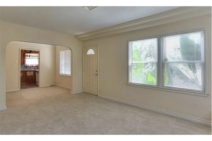 $890 : Fully Remodeled kitchen home image 5