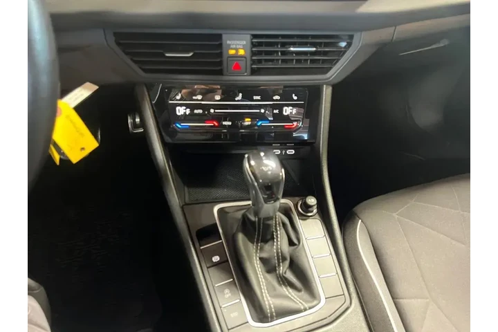 $23000 : Volkswagen Jetta 2025 Sport image 8