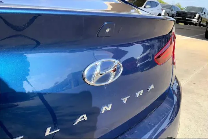 $10206 : Hyundai ELANTRA 2020 SEL 4dr image 9