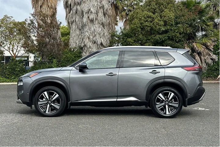 $25997 : Nissan Rogue 2023 Platinum 4 image 6