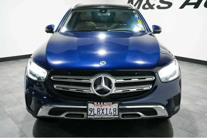 $22889 : 2020 GLC 300 image 8