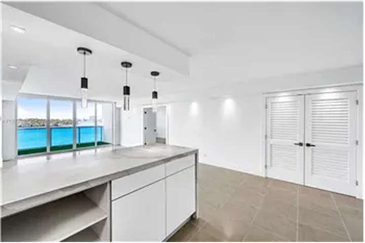 $4300 : Rental property with 2 bedro image 9