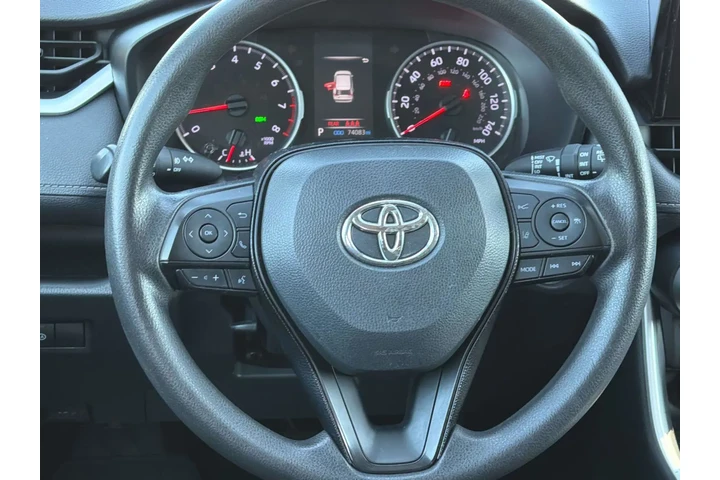 $25124 : Toyota RAV4 2021 XLE 4dr SUV image 10