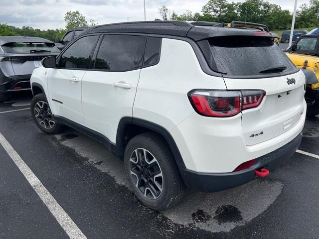 $17900 : PRE-OWNED 2019 JEEP COMPASS T image 3