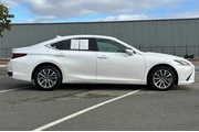 $32498 : Lexus ES 250 2022 AWD 4dr Se thumbnail