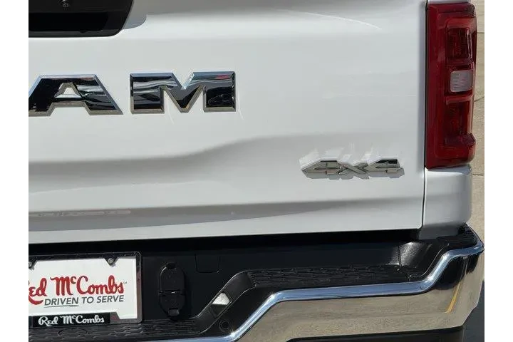 $39887 : Ram 1500 2025 4x4 Big Horn 4 image 9