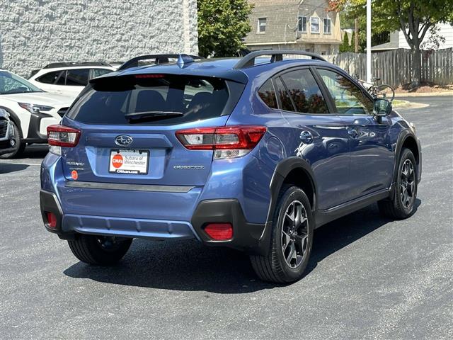 $21874 : PRE-OWNED 2020 SUBARU CROSSTR image 2