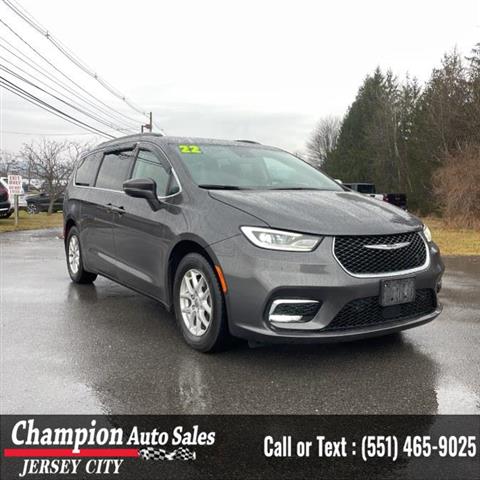 Used 2022 Pacifica Touring L image 5