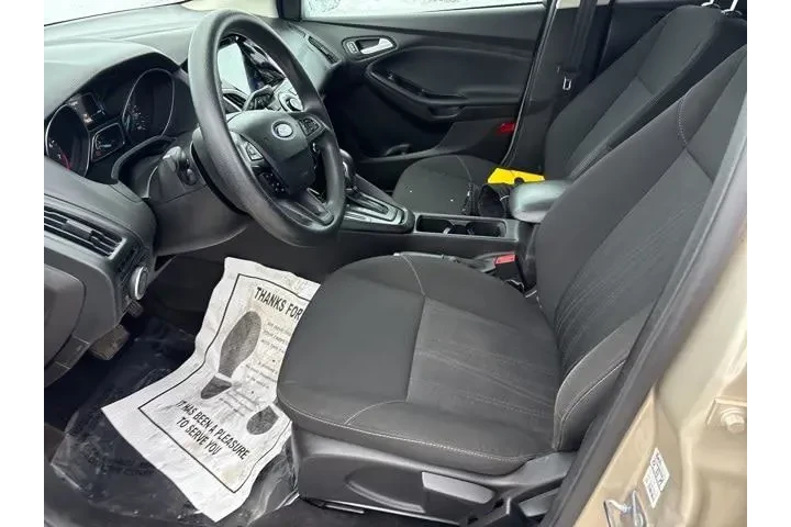 $6900 : Ford Focus 2017 SE 4dr Sedan image 6