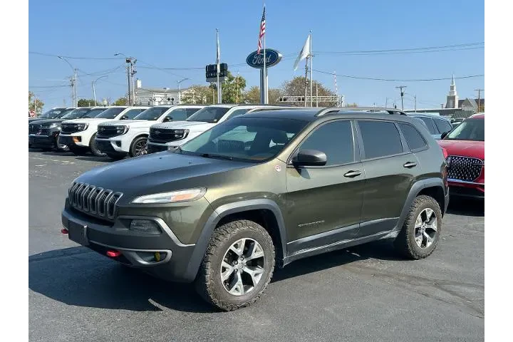 Jeep Cherokee 2015 4x4 Trail image 2
