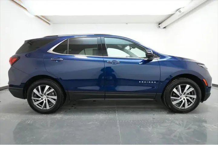 $21316 : Chevrolet Equinox 2023 4x4 P image 10