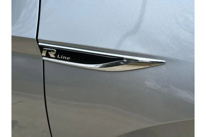 $15997 : 2020 Jetta R-Line image 9