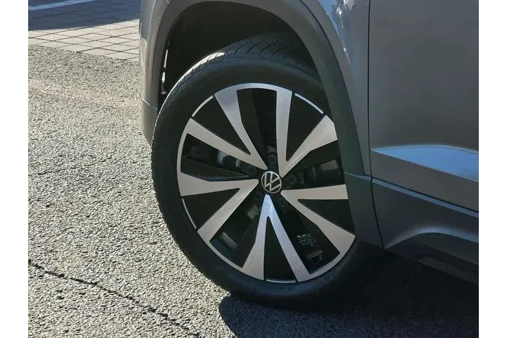 $18709 : Volkswagen Taos 2022 SE 4dr image 8