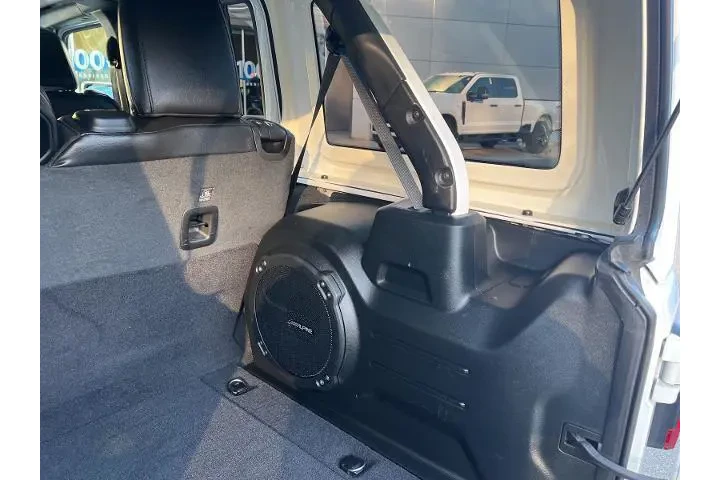$29990 : Jeep Wrangler Unlimited 2020 image 10