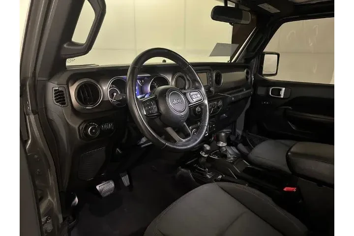 $17900 : Jeep Wrangler 2020 4x4 Sport image 6