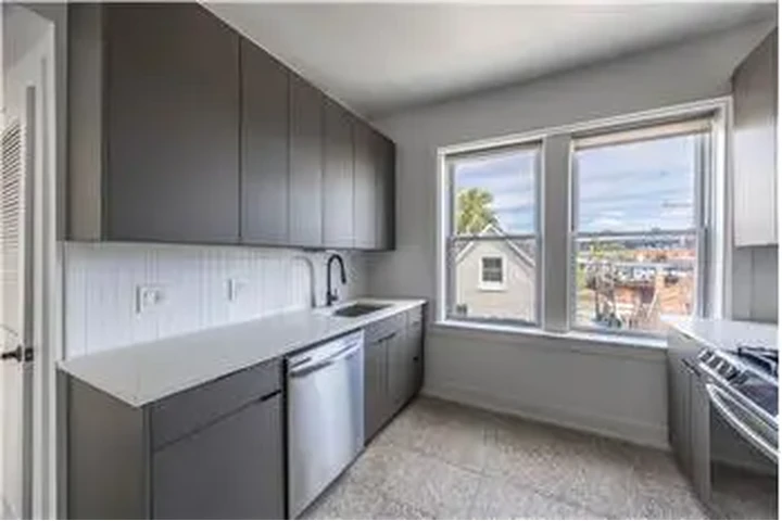 $2650 : Rental property with 2 bedro image 4