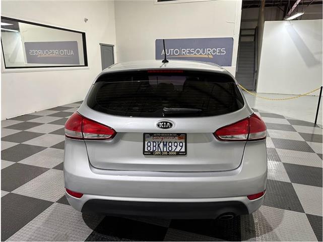 $10499 : 2017 KIA FORTE5 image 8