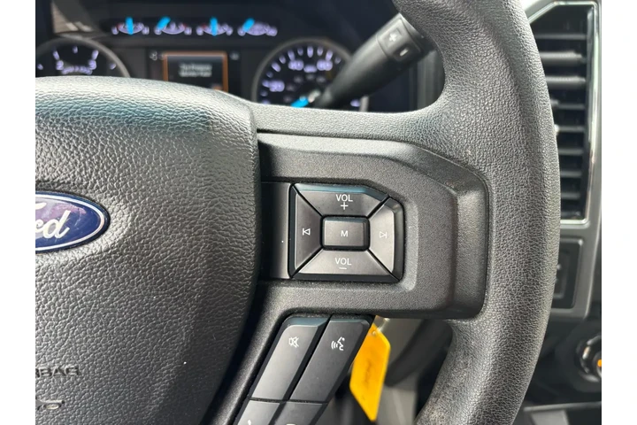 2018 F-250 XLT image 9