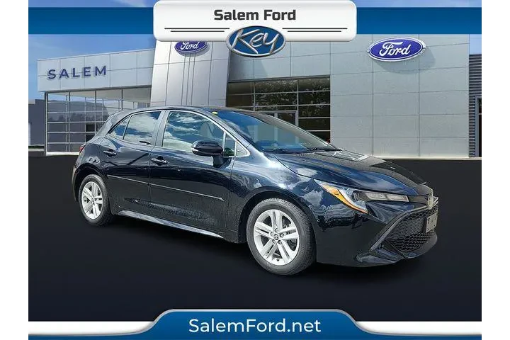 $20990 : Toyota Corolla Hatchback 202 image 1