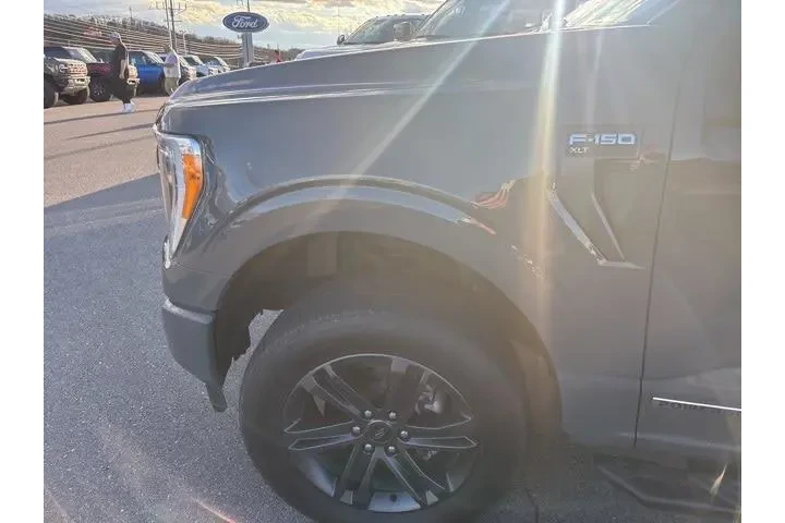 $29923 : Ford F-150 2021 4x4 XLT 4dr image 3