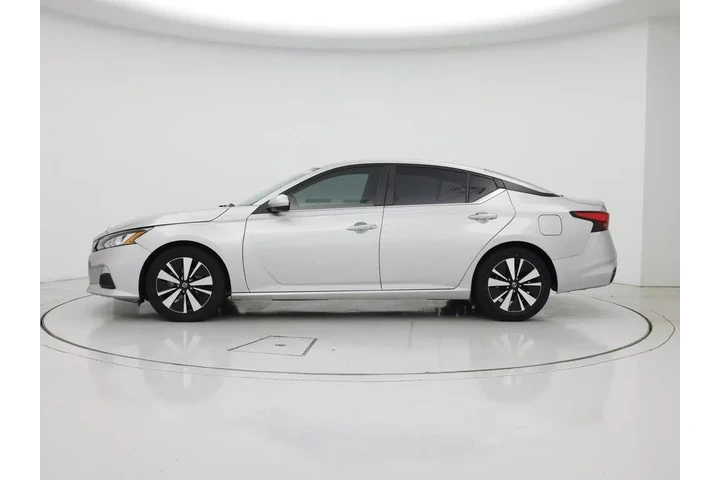 $17998 : Nissan Altima 2021 2.5 SV 4d image 3