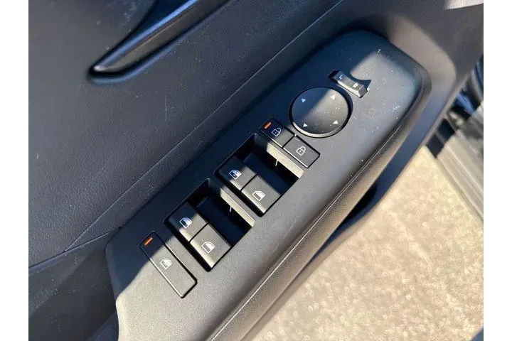 $21827 : Hyundai KONA 2024 AWD SE 4dr image 10