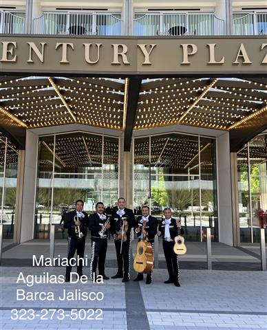 Mariachi aguilas de la barca j image 2