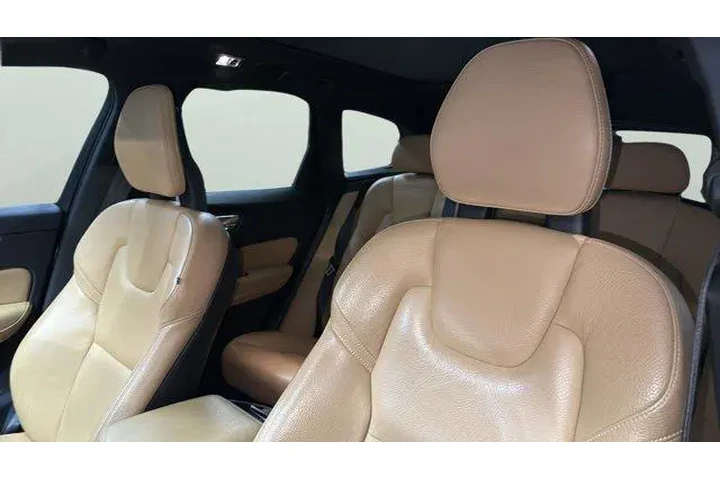 $19851 : Volvo XC60 2018 AWD T6 Inscr image 10