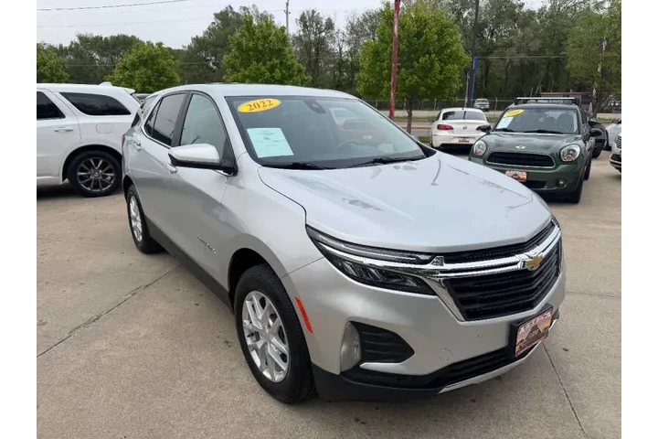 $13950 : 2022 Equinox LT image 3