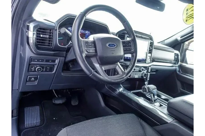 $38484 : Ford F-150 2022 4x4 XL 4dr S image 2