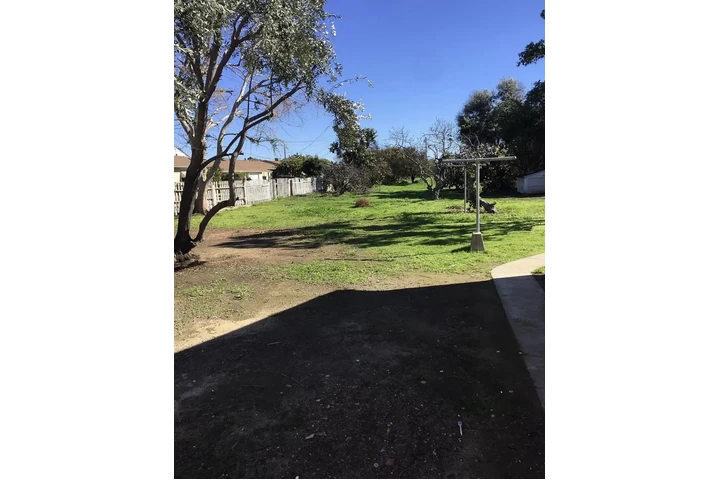 $2050 : Cozy Home… image 7