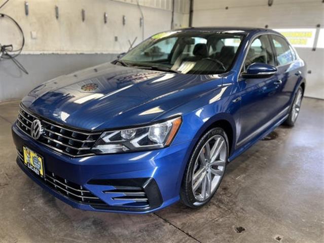 $14900 : 2017 Passat R-Line w/Comfort image 1