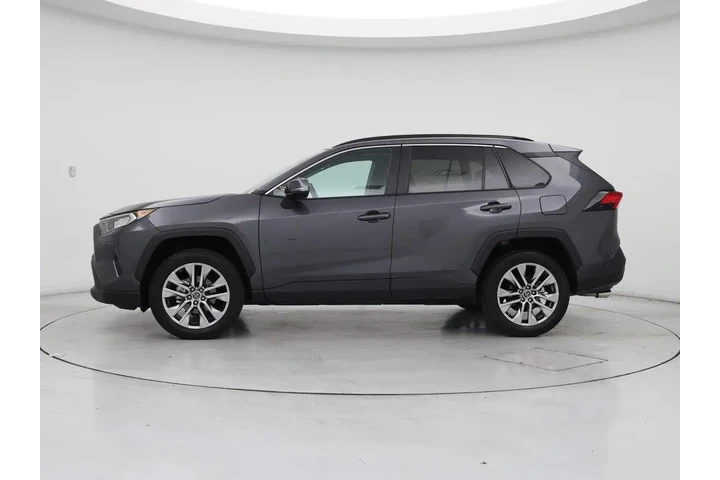 $31998 : Toyota RAV4 2019 XLE Premium image 3