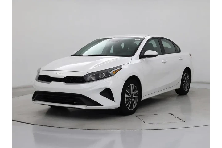 $15998 : Kia Forte 2023 LXS 4dr Sedan image 4