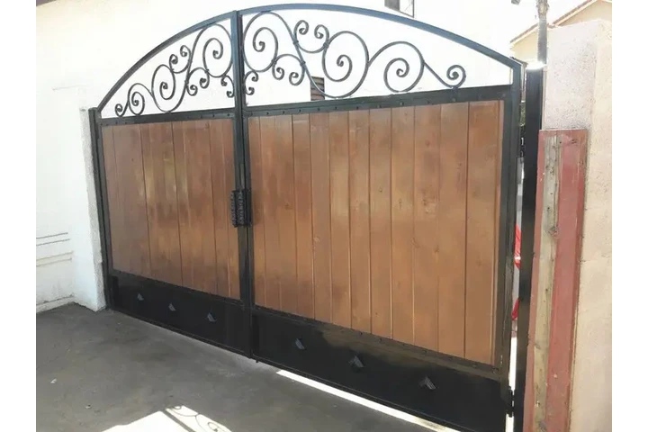 🛠️ IRONWORK – GATES & FENCES image 1