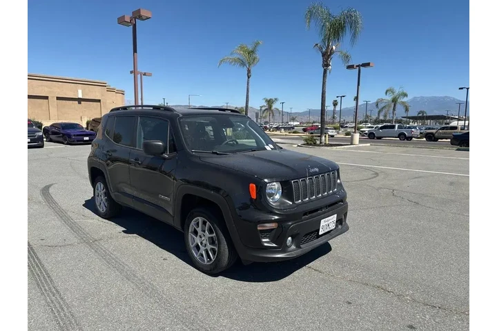 $26498 : Jeep Renegade 2023 4x4 Latit image 2
