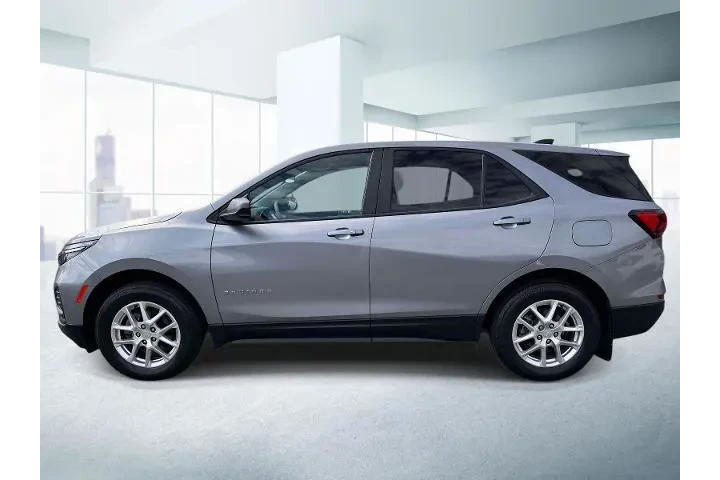 $22888 : Chevrolet Equinox 2023 4x4 L image 2
